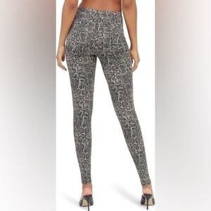 Spanx Womens Snake Print Jean-ish Leggings size Large